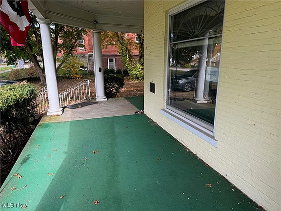 2nd image of 131 Park Pl