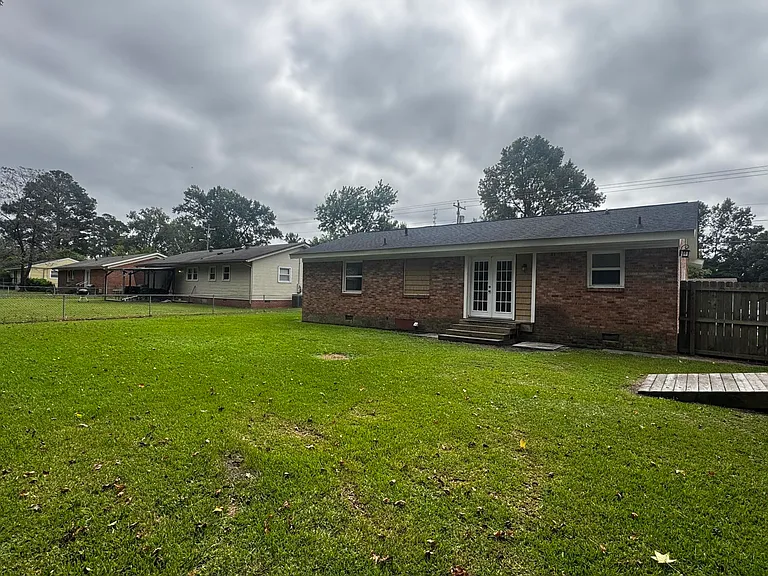112 Shamrock Dr — Photo 21