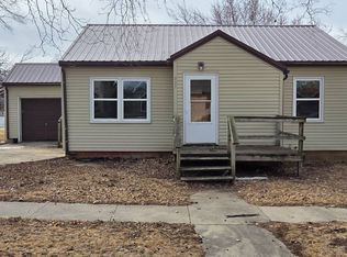 221 8th St, Lake View, IA 51450