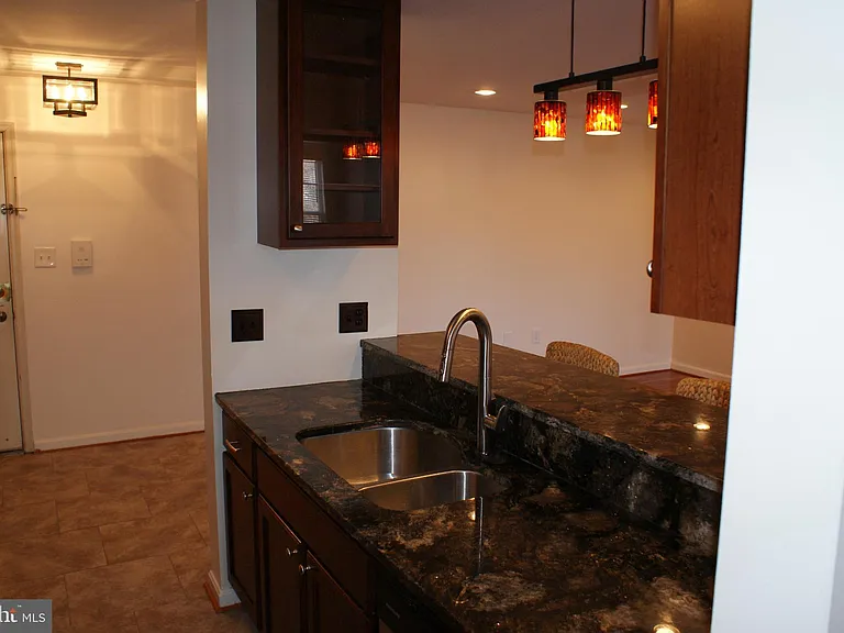 9716 Lake Pointe Ct #203 — Photo 12