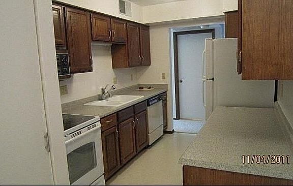4th image of 3838 N Oakland Ave APT 171