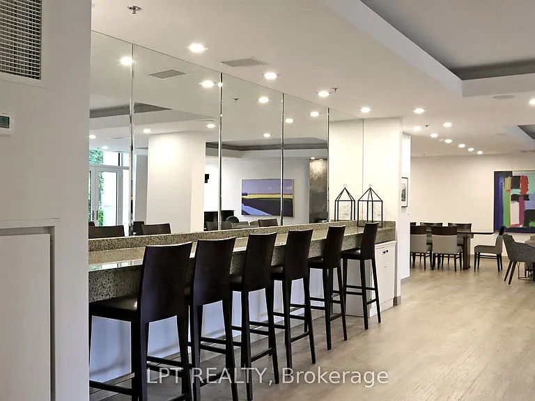 10 Delisle Ave #1011 — Photo 34