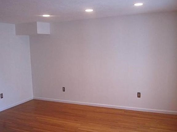 3rd image of 43 Merrymount Rd Unit 7