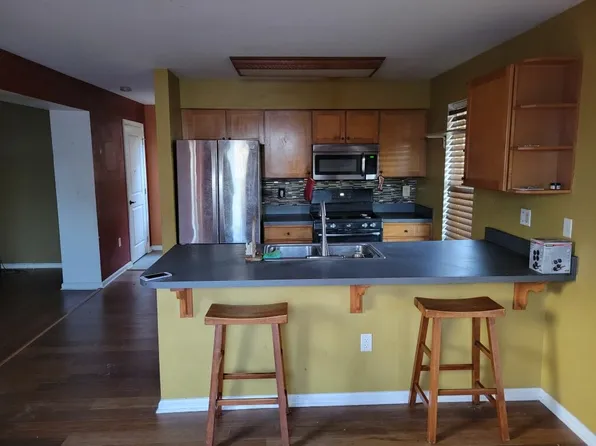 317 Wylie Ave, Clairton, PA 15025