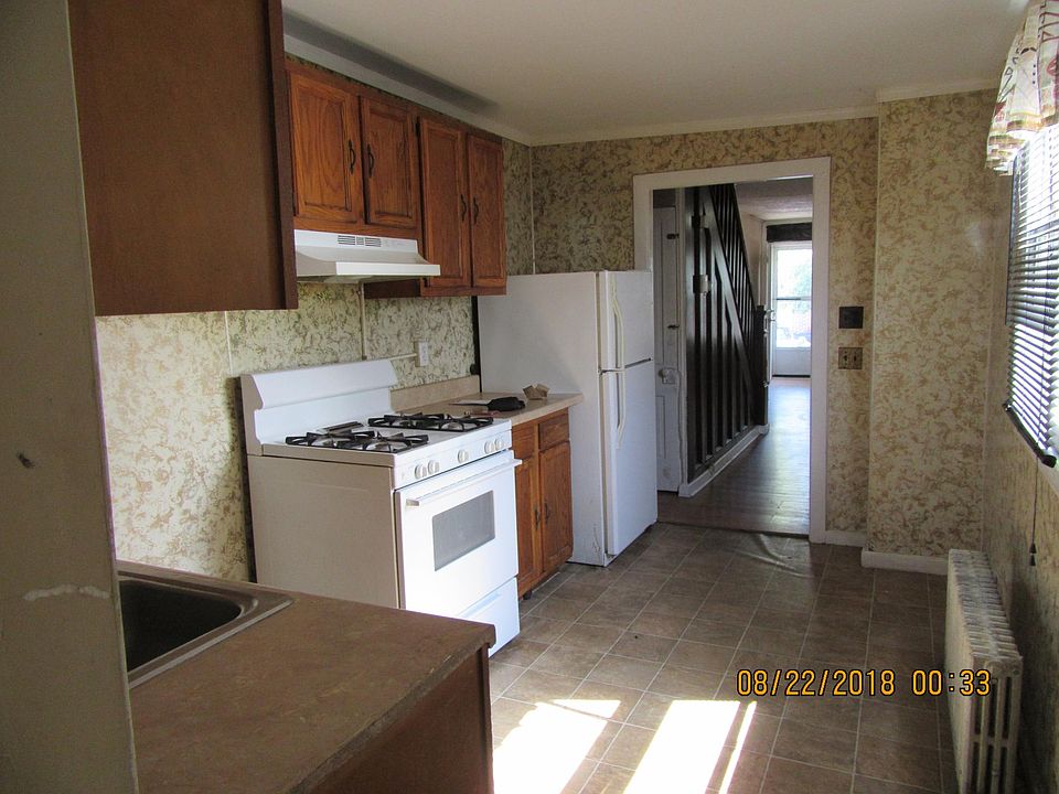 1st image of 202 Stroud St