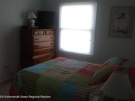 5th image of 202 Hamilton Ave Unit 11
