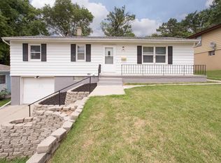 3710 Summit St, Omaha, NE 68112