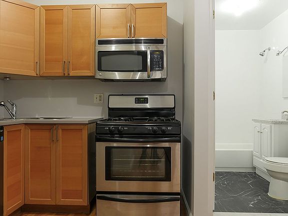 2nd image of 888 Myrtle Ave APT 1A