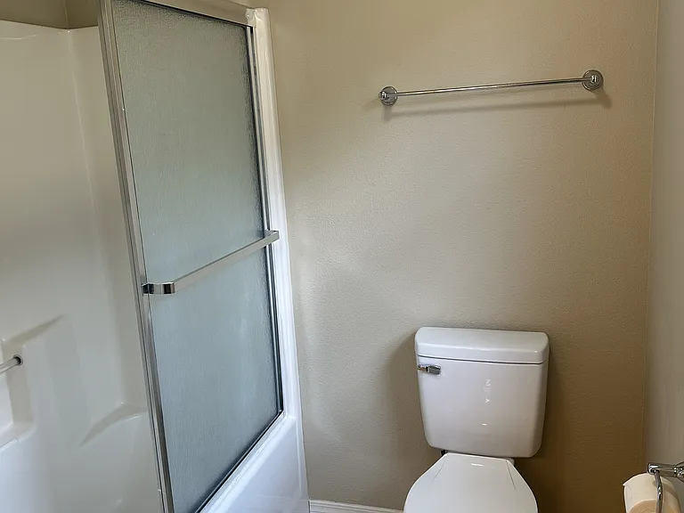 Master bedroom bathroom