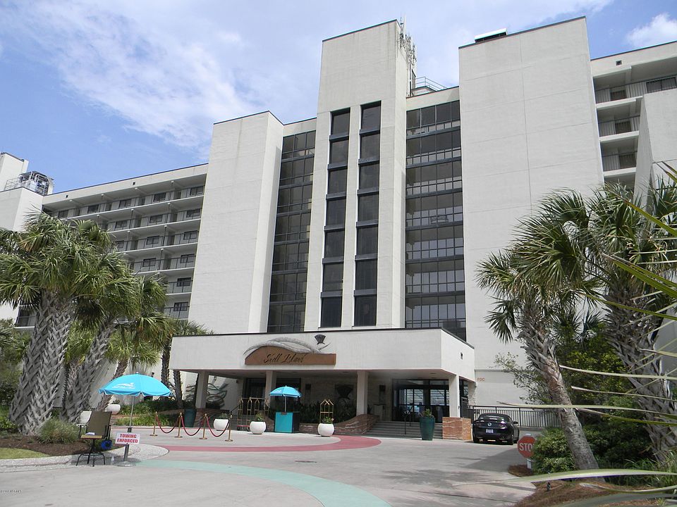 1st image of 2700 N Lumina Avenue #210