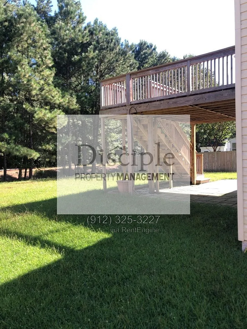 4 bed, 3.0 bath, 2710 sqft, $2,500 — Photo 4