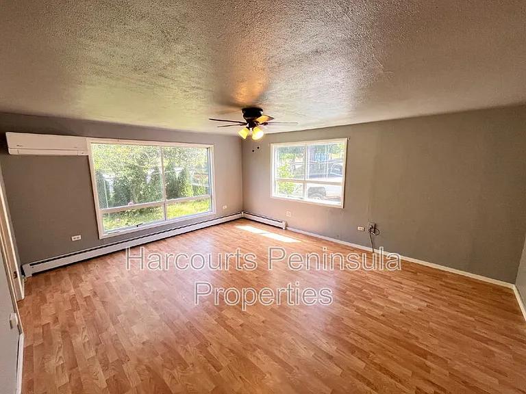 8339 State Highway 303 NE — Photo 5