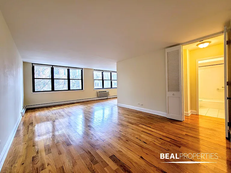 1446 N Dearborn St — Photo 38