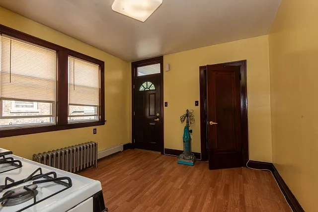 3415 N Hamlin Ave #2W — Photo 4