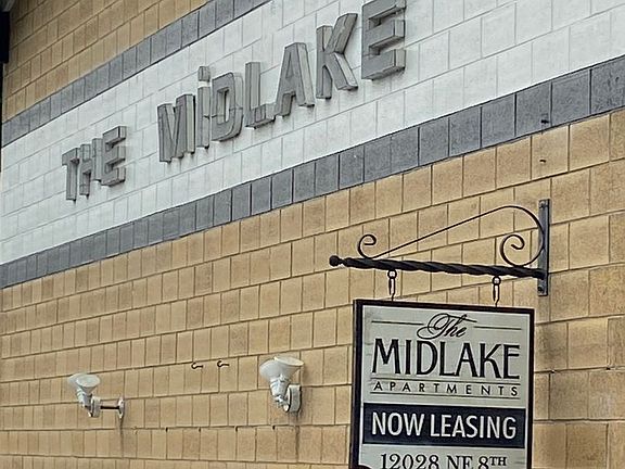 2nd image of 12028 NE 8th St #4