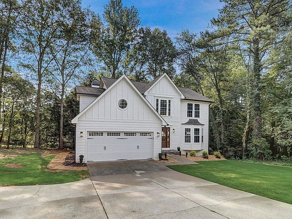 3rd image of 2104 Murdock Rd