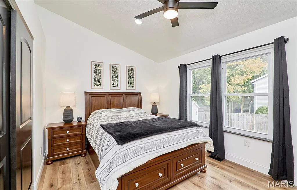 3 bed, 2.0 bath, 1312 sqft, $2,500 — Photo 4