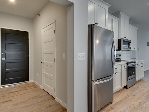 3rd image of 2745 40th St S #204