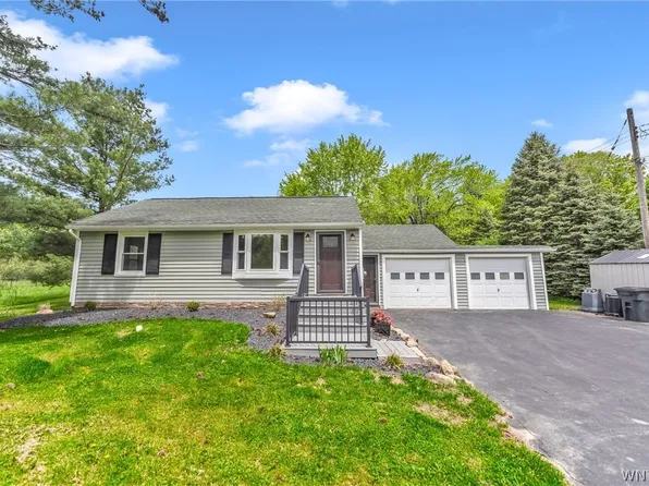 11900 Parker Rd, East Aurora, NY 14052