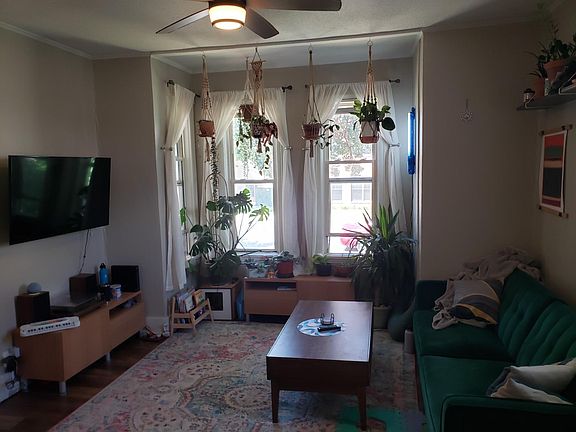 3rd image of 2919 Grand St NE #1
