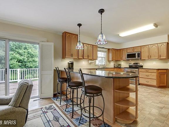 5th image of 8513 Shady Pine Cir
