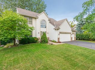 1730 Bowsens Ln, Woodbury, MN 55125