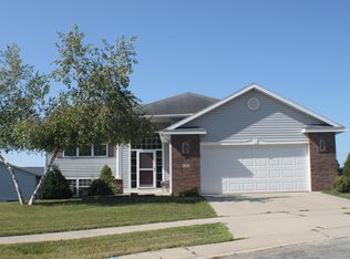 6108 Heidelberg Ln NW, Rochester, MN 55901