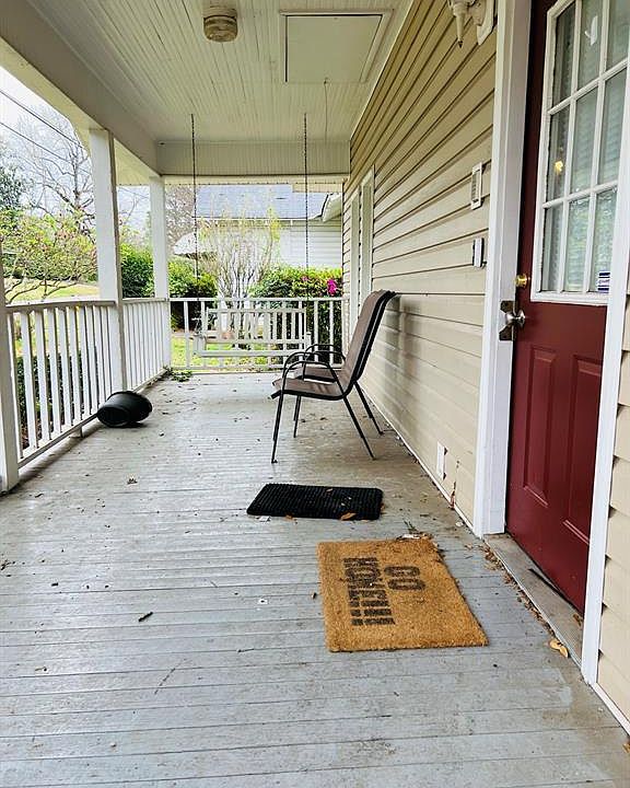 2nd image of 2442 Palmetto St