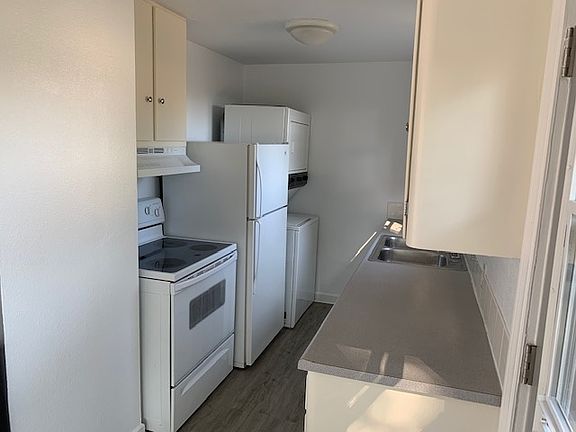 5th image of 4019 W Francis Ave