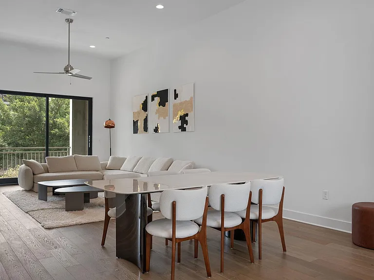 3810 Berkman Dr — Photo 4