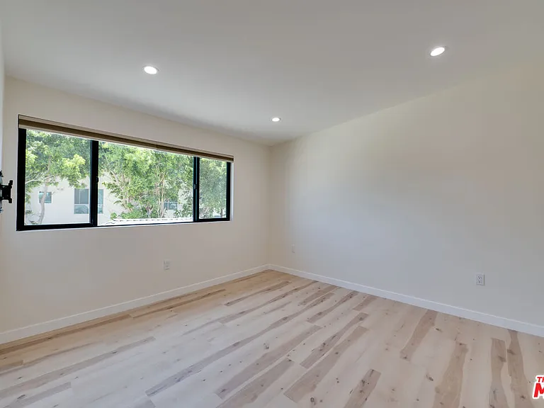 928 N San Vicente Blvd #209 — Photo 9