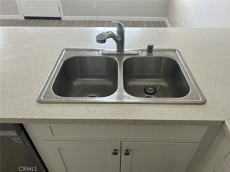 13665 Arrow Blvd #6 — Photo 29