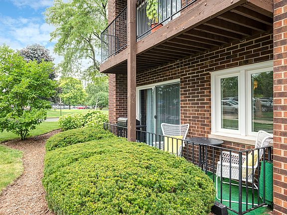 2nd image of 1425 Sandpebble Dr APT 110