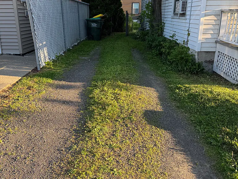 8 Old State Rd #2 — Photo 3