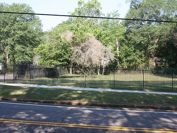 3rd image of 303 N 4th St