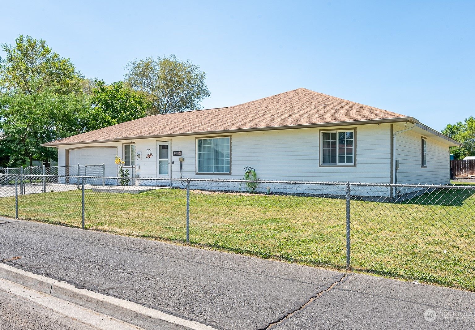 2104 Peninsula, Moses Lake, WA 98837 Zillow