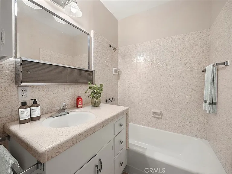 245 E Hoover Ave — Photo 23