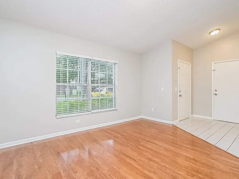 24734 Silversmith Dr — Photo 4