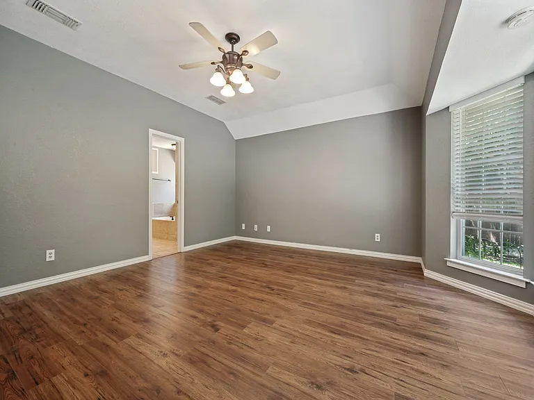 3317 Hazlewood Ct — Photo 18