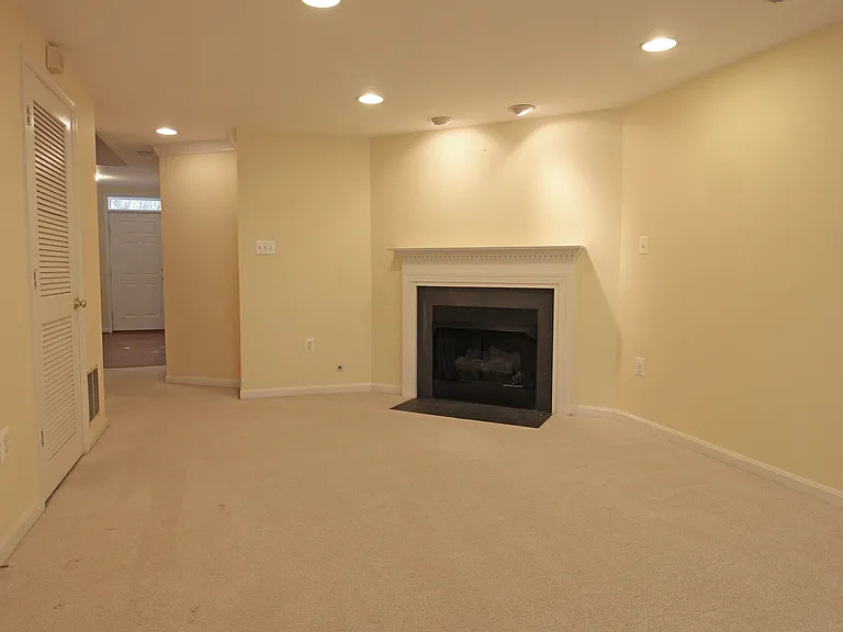 11799 Valley Ridge Cir — Photo 2