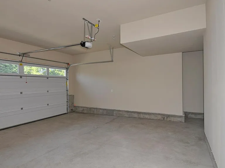 228 SE Maple St — Photo 12