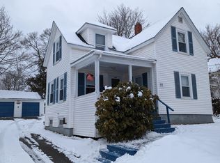 77 7th St, Bangor, ME 04401