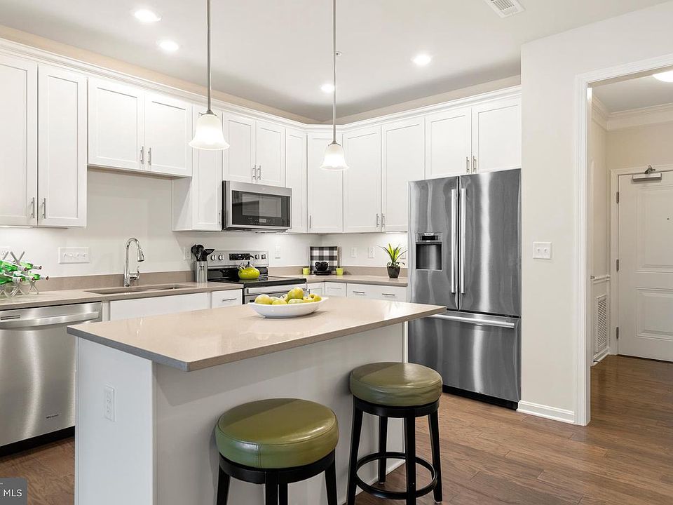 1st image of 401 Washington St #109