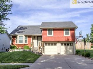 7216 N Farley Ave, Kansas City, MO 64158