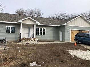 1508 Logan Dr, Clear Lake, IA 50428