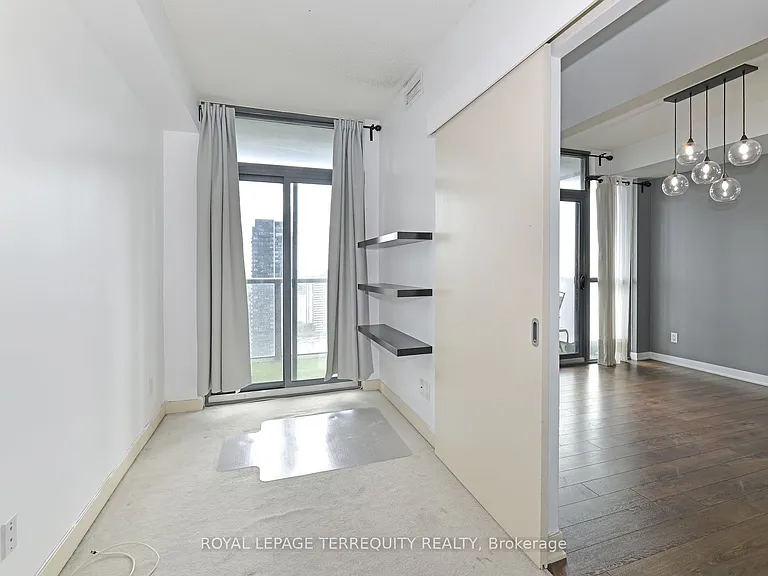 110 Charles St E #2710 — Photo 13