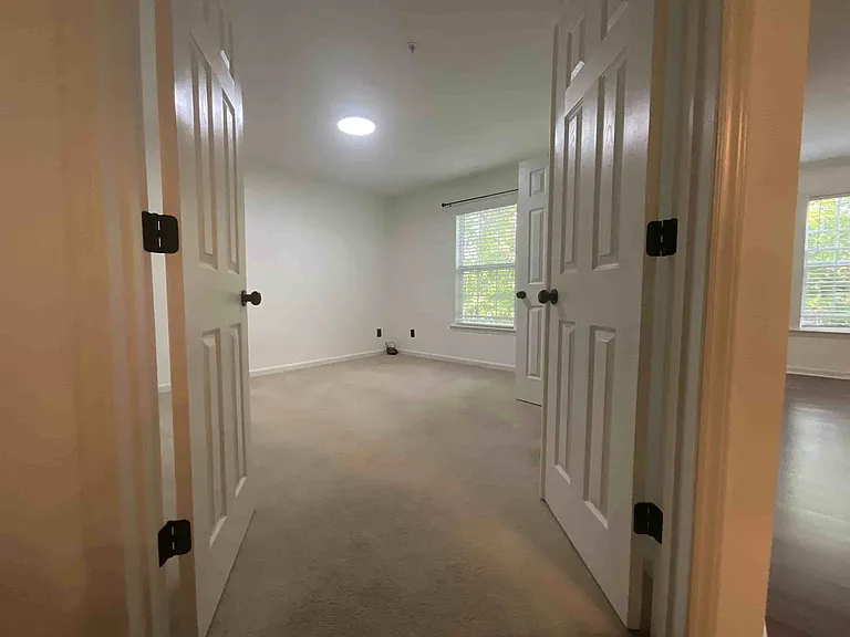 421 Ivy Glen Dr — Photo 5
