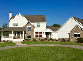 9087 Owosso Rd, Fowlerville, MI 48836