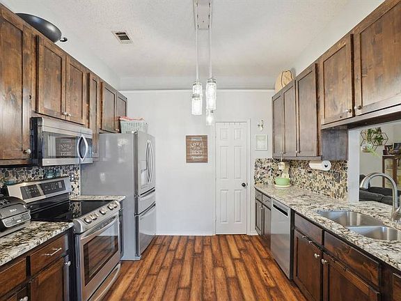2nd image of 713 Pecan Creek Ct