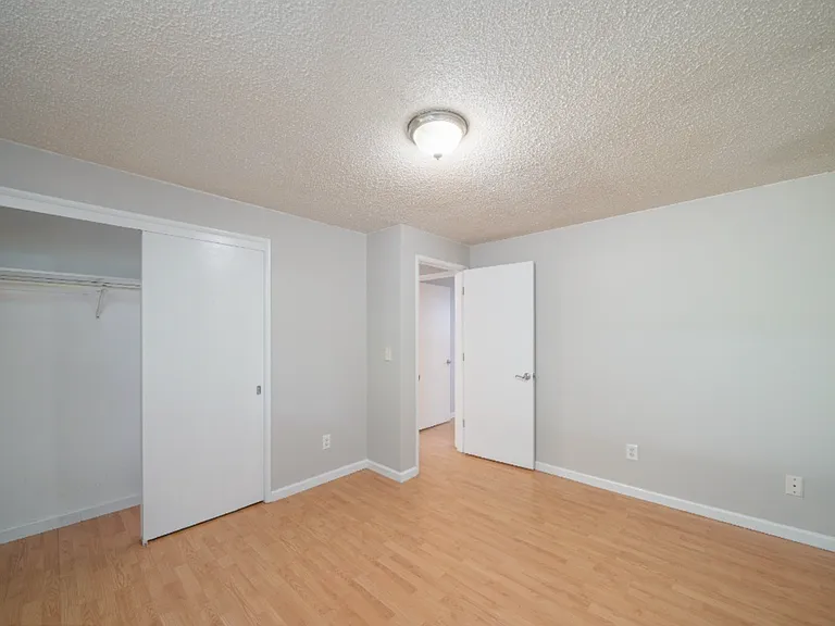 9207 SW 26th Ave — Photo 17